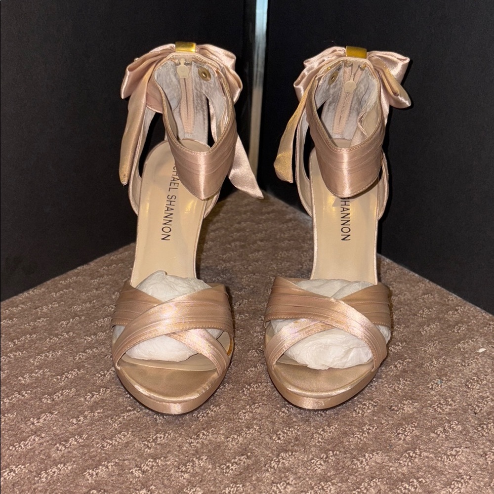 Michael Shannon Women's Satin Heels - Gold